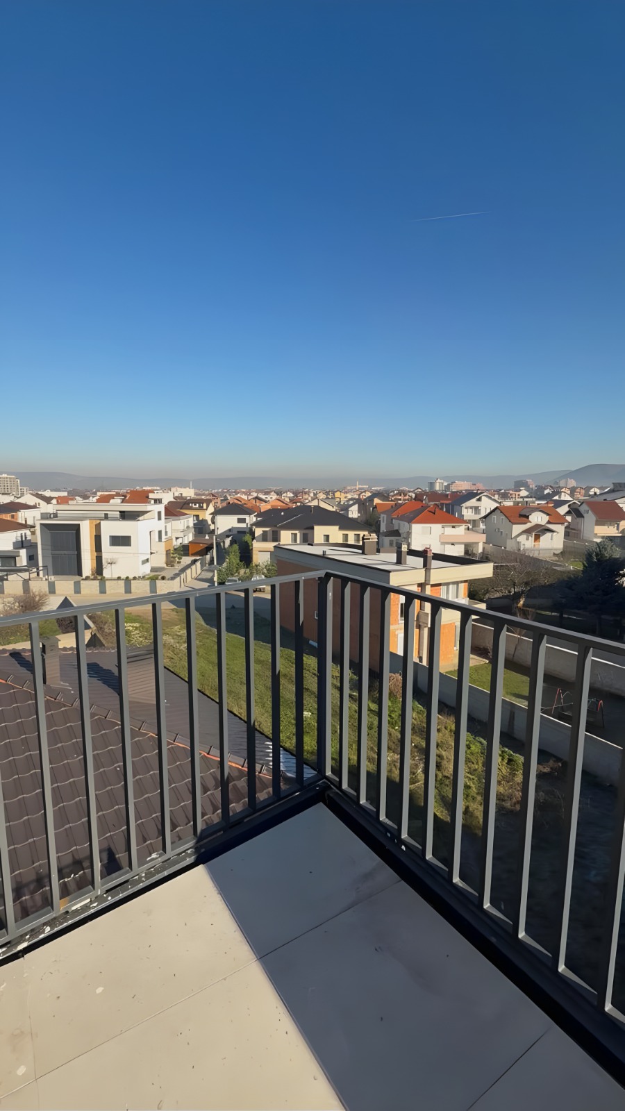 Banesa  te rruga Tenisit